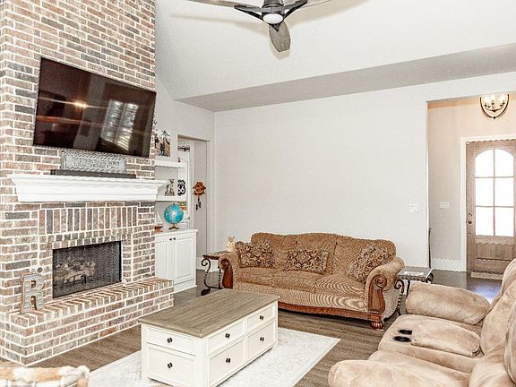 4th image of 3709 141st St