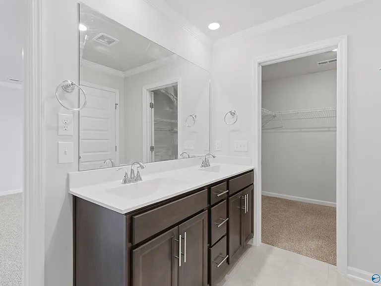 212 Paladin St — Photo 10