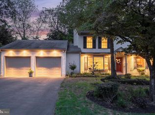 261 Dayleview Rd, Berwyn, PA 19312