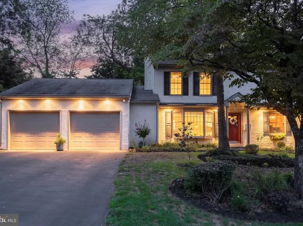 261 Dayleview Rd, Berwyn, PA 19312
