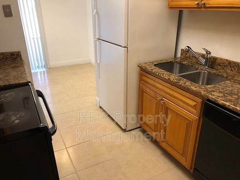 4725 S Texas Ave #A — Photo 7