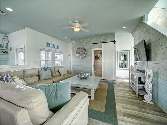 4th image of 603 Sea Breeze Ln