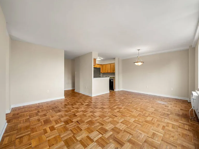 100-york-apartment-w532-3r
