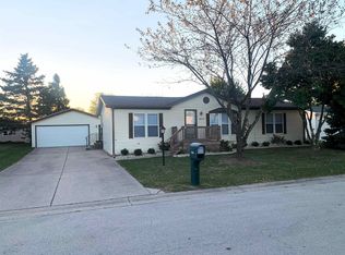 8670 Fig Tree Ln, Roscoe, IL 61073