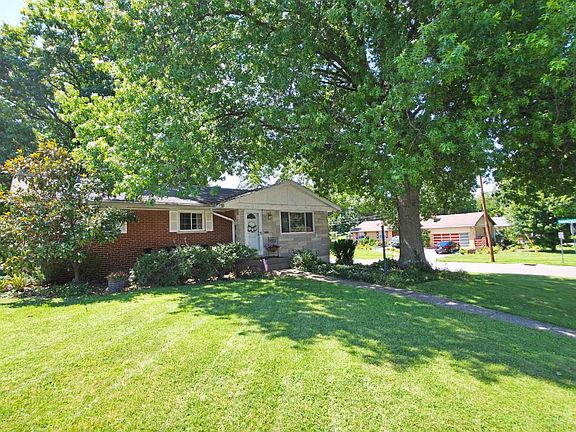 4th image of 5615 Sprucewood Dr