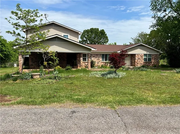 105 Frederick Loop, Paris, AR 72855