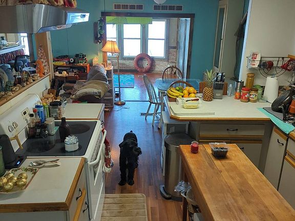 3rd image of 380 Lamplighter Dr