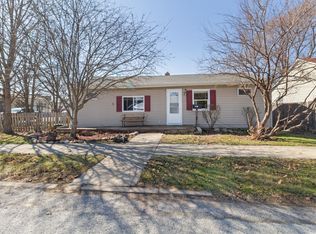 825 N Sherman St, Crown Pt, IN 46307