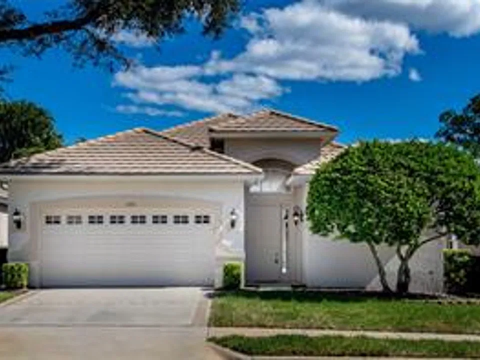 522 Newhall Ln