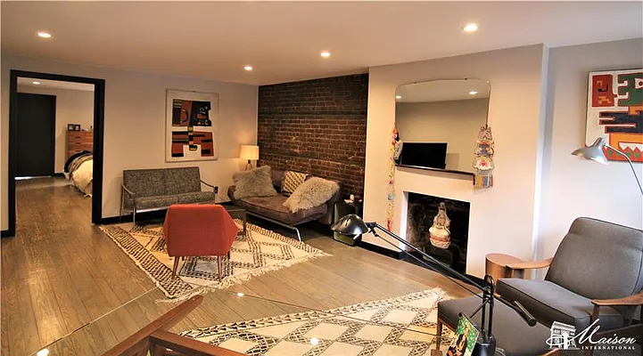 Rented by Maison International | media 12