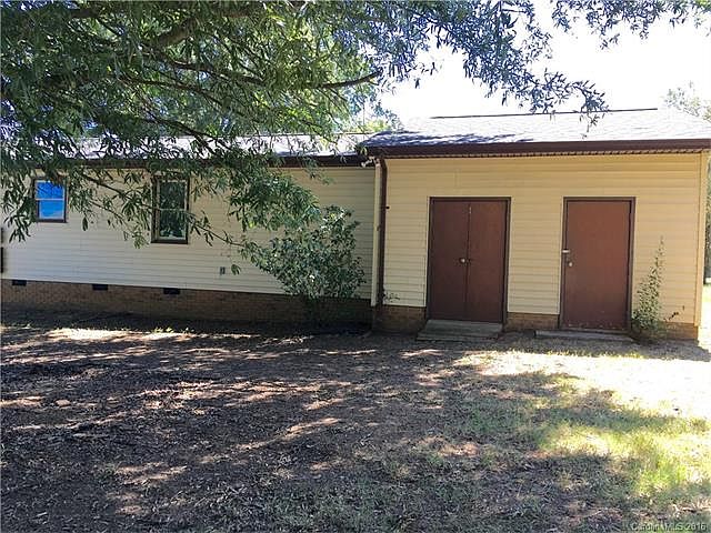 2nd image of 811 Mitchell Ave