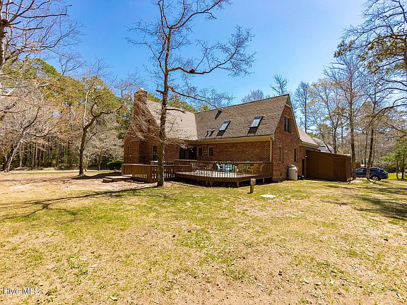 2nd image of 105 Sleepy Hollow Drive