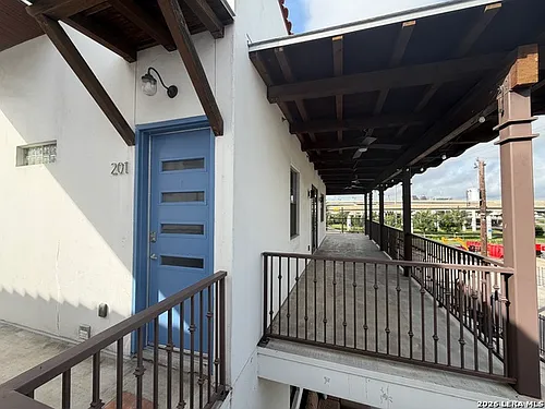 1542 N Alamo St #201 Photo 1