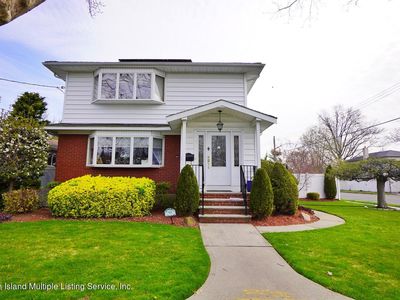 93 Penn Ave, Staten Island, NY, 10306