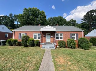 1308 Whilden Pl #B, Greensboro, NC 27408