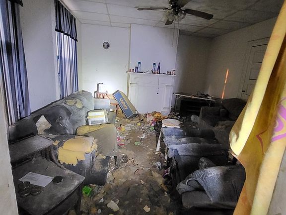 4th image of 1004 Morton Ave