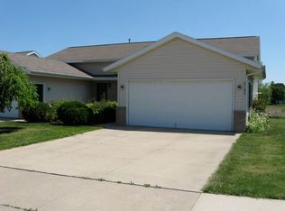 2102 Green Valley Dr #2104, Janesville, WI 53546
