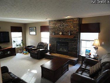 4th image of 8585 Wayside Dr