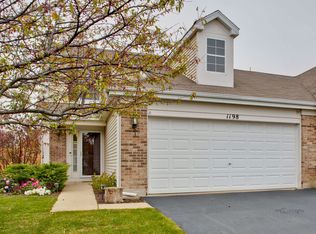 1198 Cape Cod Ln, Hampshire, IL 60140