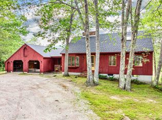 196 Mountain Rd, Tuftonboro, NH 03816
