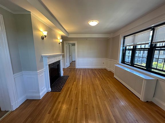 2nd image of 124 Bowdoin St #43
