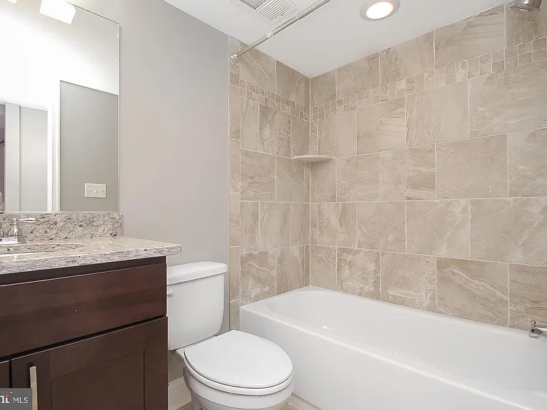 1430 S Charles St — Photo 26