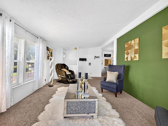 5th image of 2217 N Vermont Loop