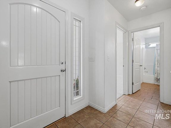 5th image of 1068 Locksley St