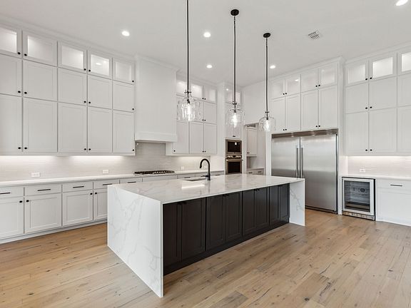 7th image of this home