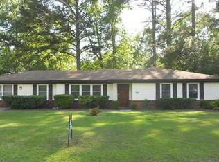 707 Birchwood Rd, Savannah, GA 31419