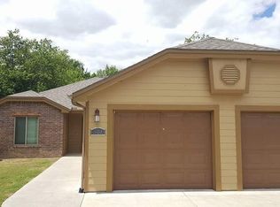 912 N Poplar St, Wellington, KS 67152