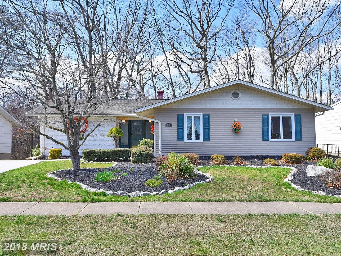 416 Foster Knoll Dr photo 1