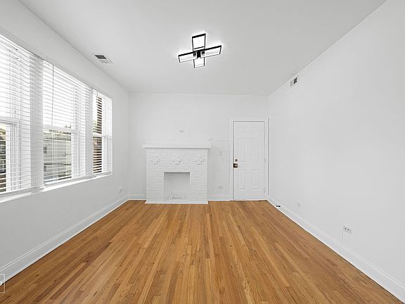 5th image of 602 N Lorel Ave #2191975