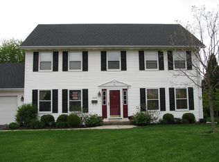 1220 Sunset Ter, Rochelle, IL 61068