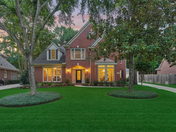 102 Floral Leaf, The Woodlands, TX 77381