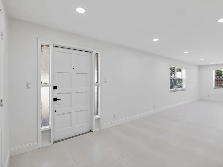 2630 SW 49th Ct #2630 — Photo 41