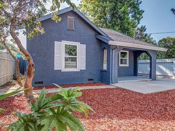 4th image of 4052 43rd St