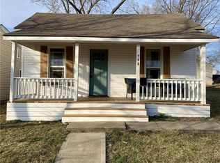 708 W Wea St, Paola, KS 66071