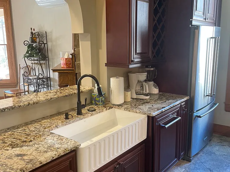 2 Grand Ave #101 — Photo 36