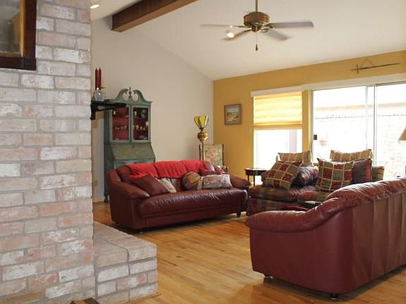 3rd image of 13827 Sheri Hollow Ln