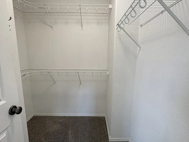 2029 W Kent Ave — Photo 15