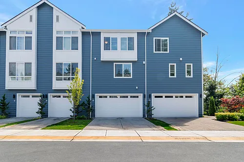 18782 67th Ave NE #5 Photo 1 18782 67th Ave NE #5 Photo 1