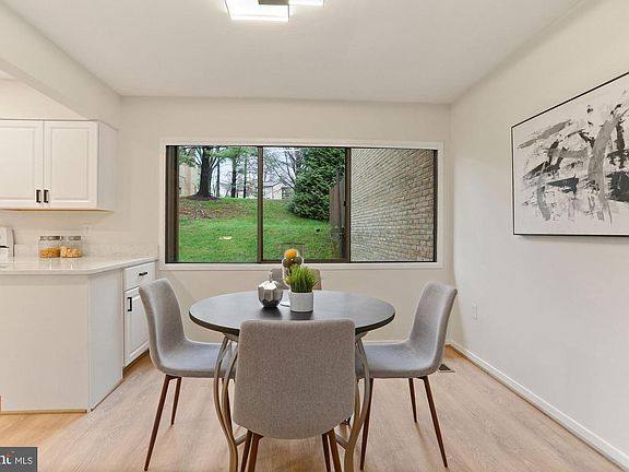 4th image of 3153 Colchester Brook Ln