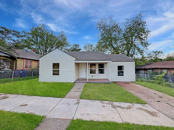 1226 S 1st St, Chickasha, OK 73018