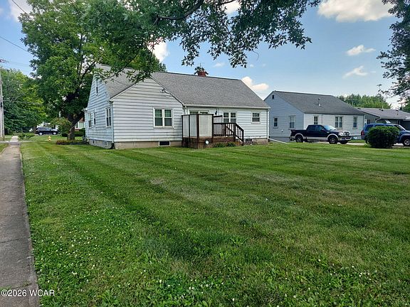 3rd image of 1295 N Metcalf St