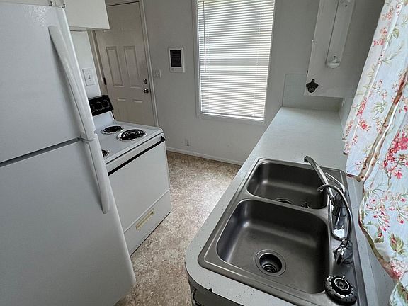 5th image of 374 1/4 K St
