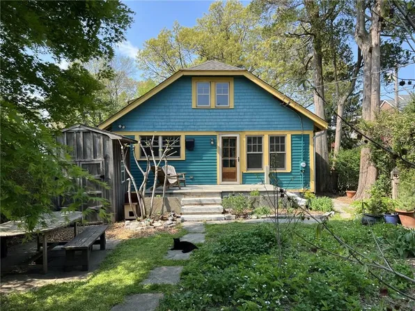 18 Glenlawn Avenue, Sea Cliff, NY 11579