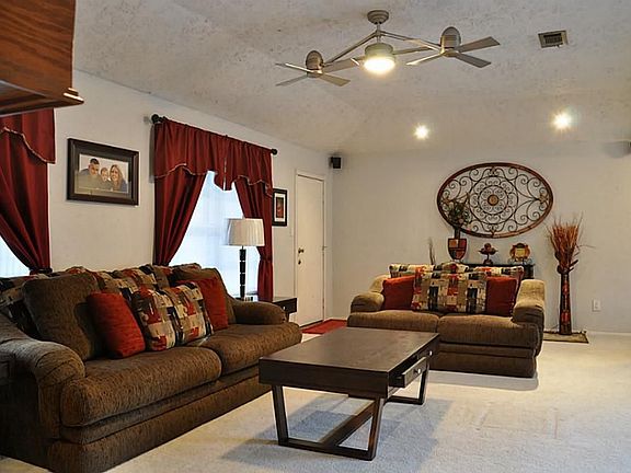 2nd image of 16762 Gleneagle Dr N