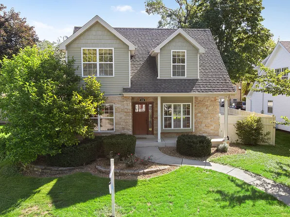 925 Singer Ave, Lemont, IL 60439