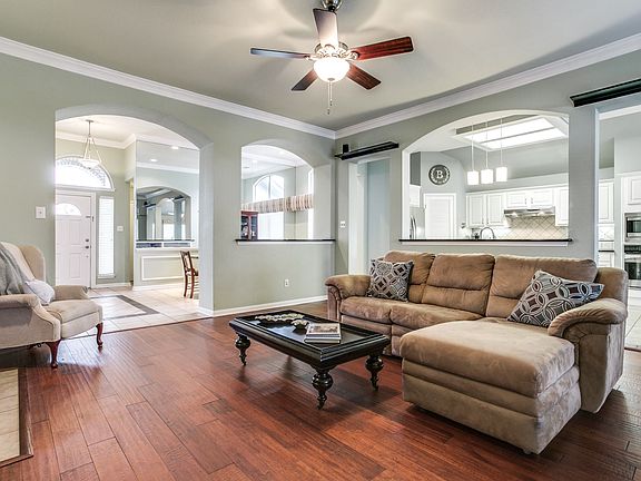 5th image of 210 Fairway Meadows Dr